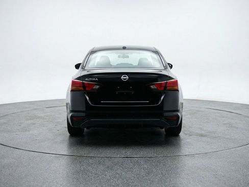 Used 2025 Nissan Altima 2.5 SV image 7