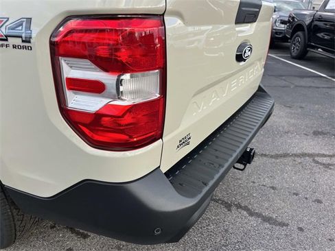 New 2025 Ford Maverick XLT w/ XLT Luxury Package image 10
