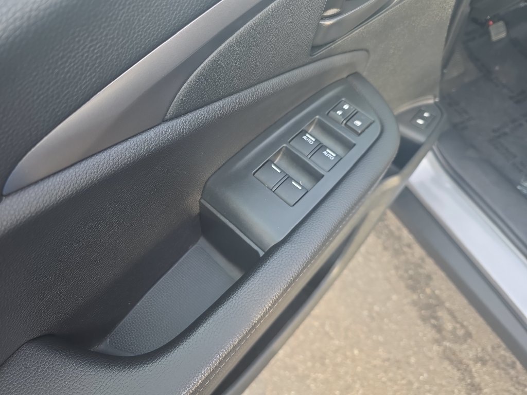 Used 2023 Honda Passport EX-L image 10