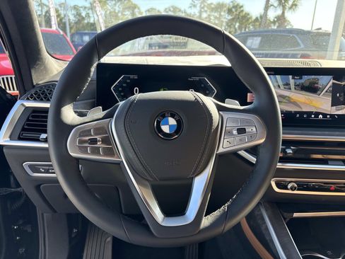 New 2026 BMW X7 xDrive40i w/ Premium Package image 29