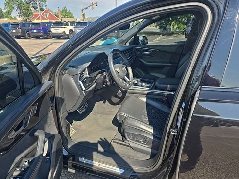 Used 2023 Audi SQ7 Prestige AWD/4WD image 10
