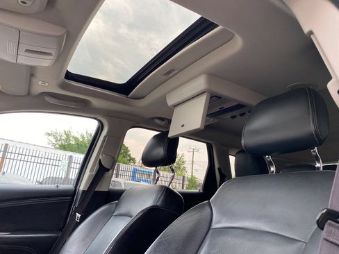 Used 2018 Dodge Journey Crossroad w/ Nav & Sun Group AWD/4WD image 26