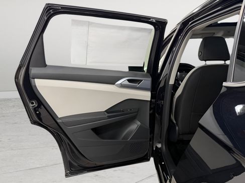 New 2026 Volkswagen Taos SE AWD/4WD image 20
