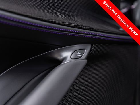 Used 2025 Ferrari SF90 Spider image 30