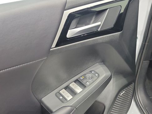New 2026 Mitsubishi Outlander LE FWD image 18