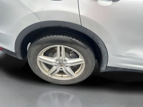 Used 2012 Porsche Cayenne image 13