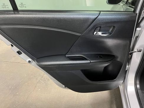 Used 2015 Honda Accord EX-L image 16