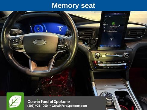 Used 2020 Ford Explorer Platinum image 3