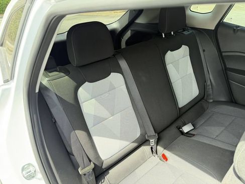 Used 2025 Chevrolet Trax LS FWD image 29