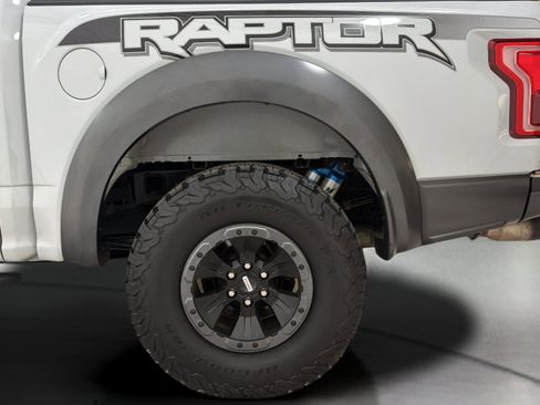Used 2017 Ford F150 Raptor w/ Equipment Group 802A Luxury AWD/4WD image 37