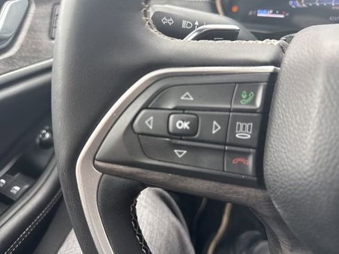 Used 2024 Jeep Grand Cherokee L Limited w/ Luxury Tech Group II image 16