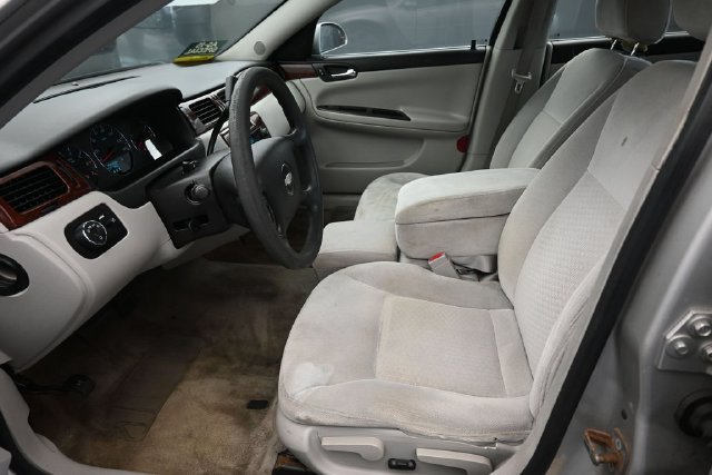 Used 2008 Chevrolet Impala LT FWD image 14