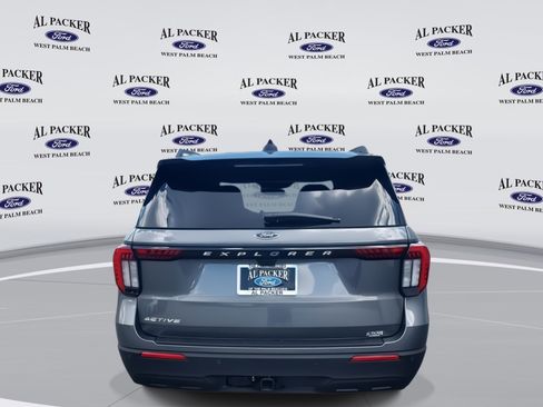 New 2025 Ford Explorer Active image 4