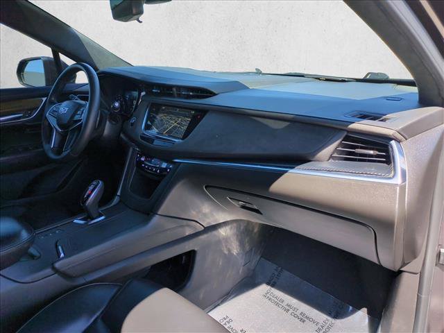 Used 2017 Cadillac XT5 Platinum w/ Driver Assist Package AWD/4WD image 23