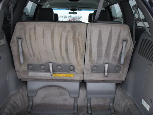 Used 2005 Toyota Sienna XLE FWD image 13