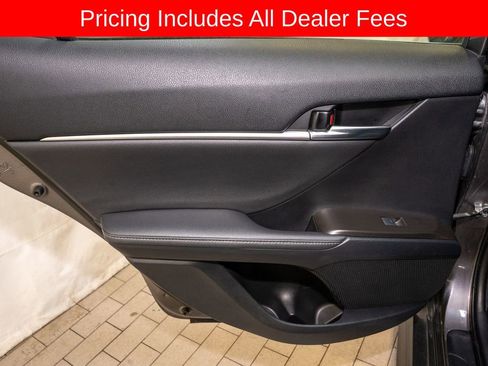 Used 2023 Toyota Camry XSE FWD image 8