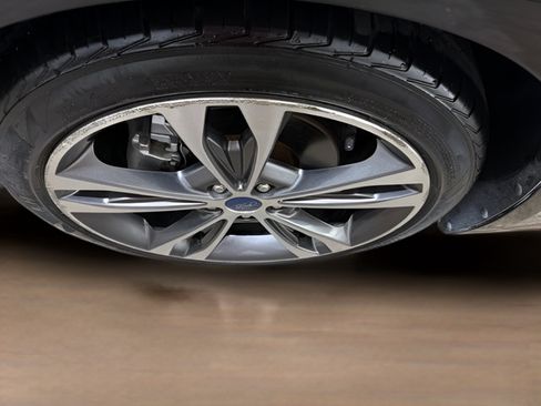 Used 2020 Ford Fusion Titanium AWD/4WD image 10