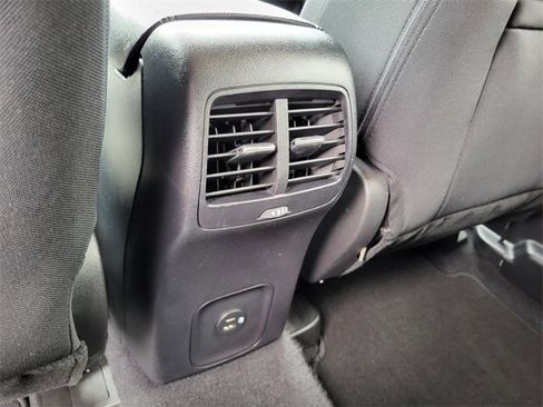 Used 2022 Ford Escape SE w/ SE Sport Appearance Package image 14