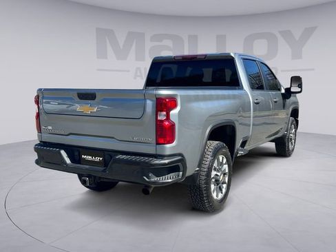 Used 2024 Chevrolet Silverado 2500 Custom w/ Custom Value Package image 5