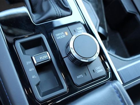 Used 2024 Toyota Tundra Platinum image 18