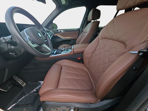Used 2025 BMW X5 M60i AWD/4WD image 17