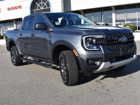 Used 2024 Ford Ranger XLT w/ FX4 Off-Road Package image 3