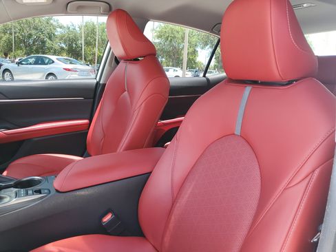Used 2024 Toyota Camry XSE FWD image 17
