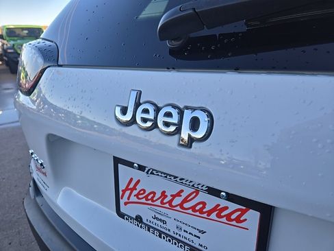 Used 2021 Jeep Cherokee Latitude image 21