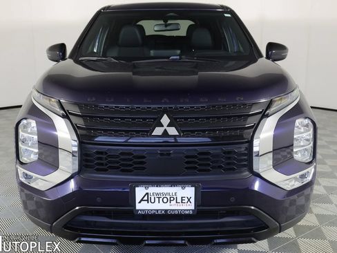 Used 2022 Mitsubishi Outlander SEL Black Edition FWD image 2