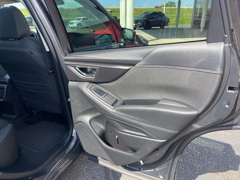 Used 2023 Subaru Forester Premium AWD/4WD image 12
