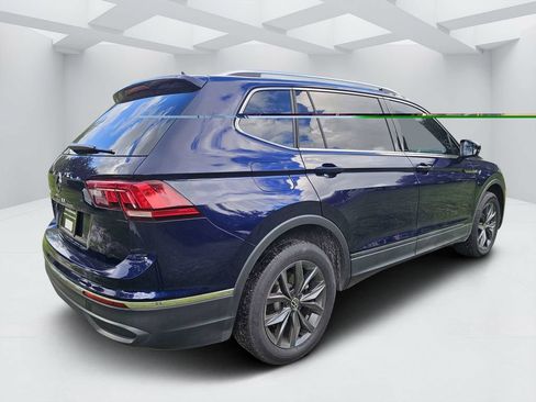Used 2023 Volkswagen Tiguan SE FWD image 3
