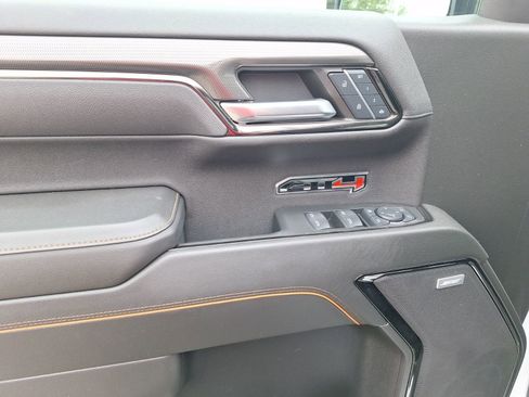 Used 2024 GMC Sierra 1500 AT4 w/ Technology Package image 18
