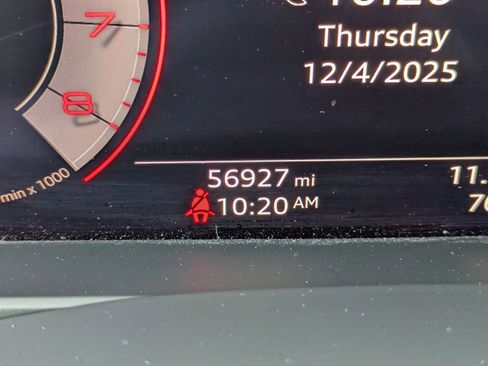 Used 2019 Audi Q8 Premium Plus w/ Premium Plus image 31