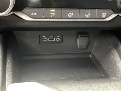 Used 2025 Nissan Altima 2.5 SV FWD image 20