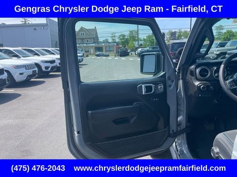 Used 2023 Jeep Wrangler Unlimited Rubicon 4xe w/ Cold Weather Group AWD/4WD image 43