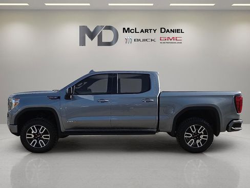 Certified 2022 GMC Sierra 1500 AT4 w/ AT4 Premium Package image 3