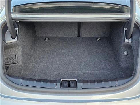 Used 2023 Porsche Taycan image 6