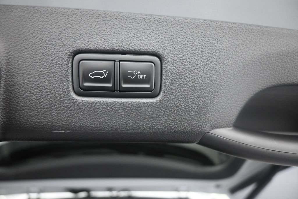 Used 2025 Kia Carnival SX Prestige FWD image 23