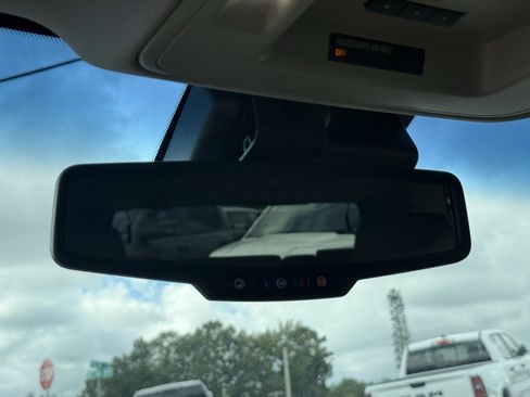 Used 2015 GMC Yukon SLT w/ HD Trailering Package image 28