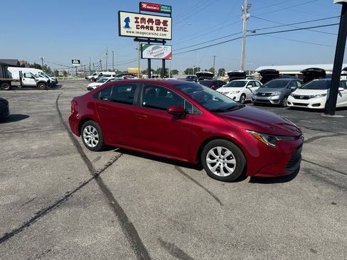 Used 2024 Toyota Corolla LE image 5