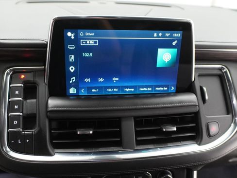 Used 2022 Chevrolet Tahoe LT w/ Luxury Package RWD image 25