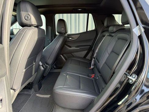New 2026 Chevrolet Equinox LT w/ Convenience Package II FWD image 5