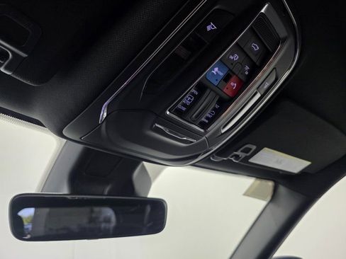 New 2025 Jeep Grand Cherokee Altitude AWD/4WD image 32