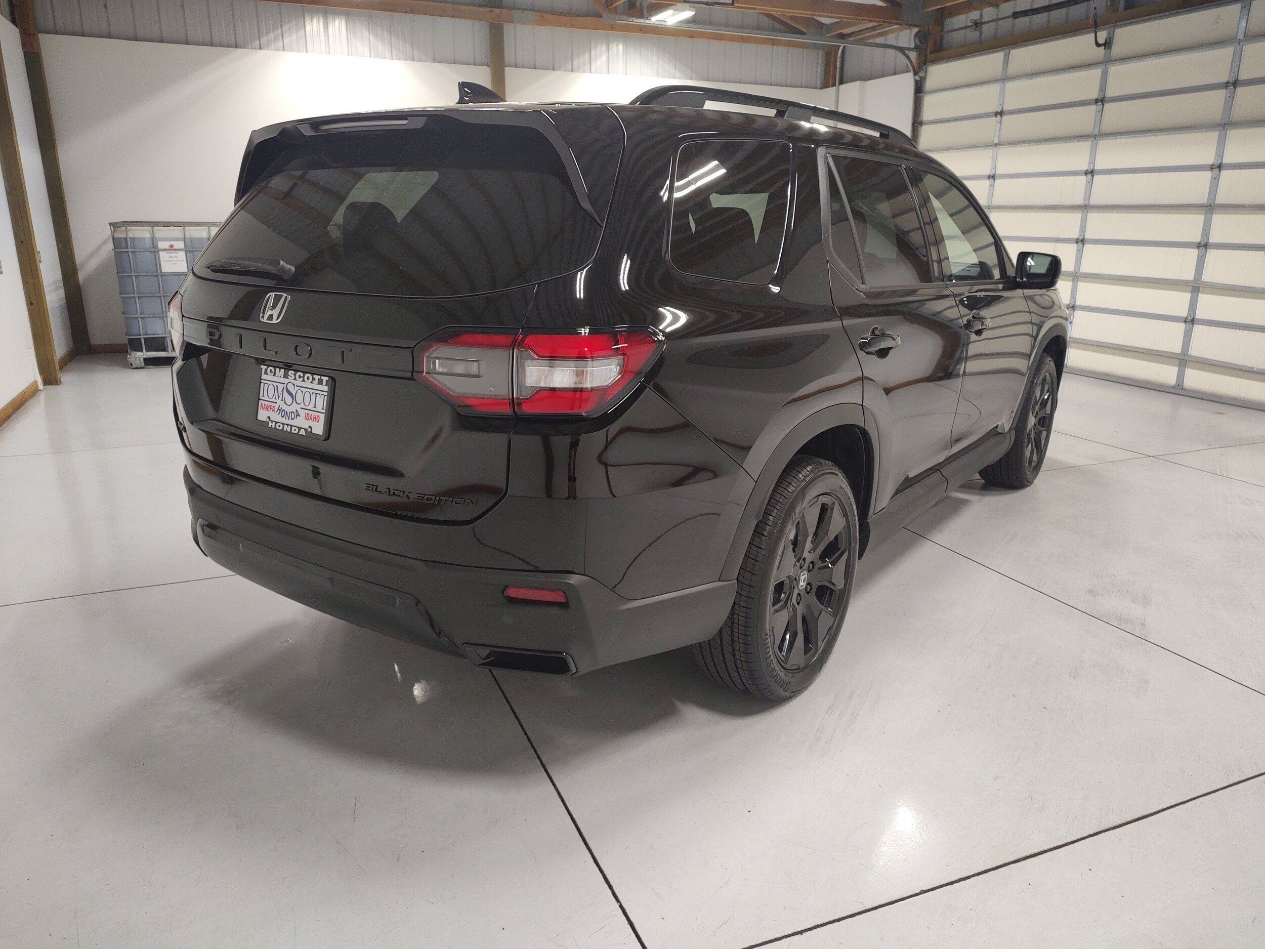 New 2026 Honda Pilot Black Edition image 13