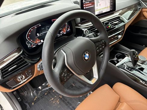 Certified 2023 BMW 530i xDrive w/ Premium Package AWD/4WD image 11