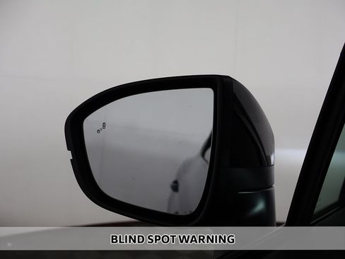 Used 2025 Nissan Murano SL AWD/4WD image 6