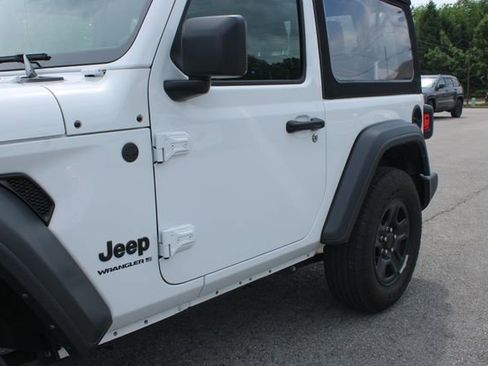Used 2024 Jeep Wrangler Sport AWD/4WD image 38
