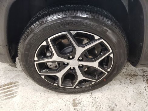 Used 2024 Jeep Compass Limited image 9