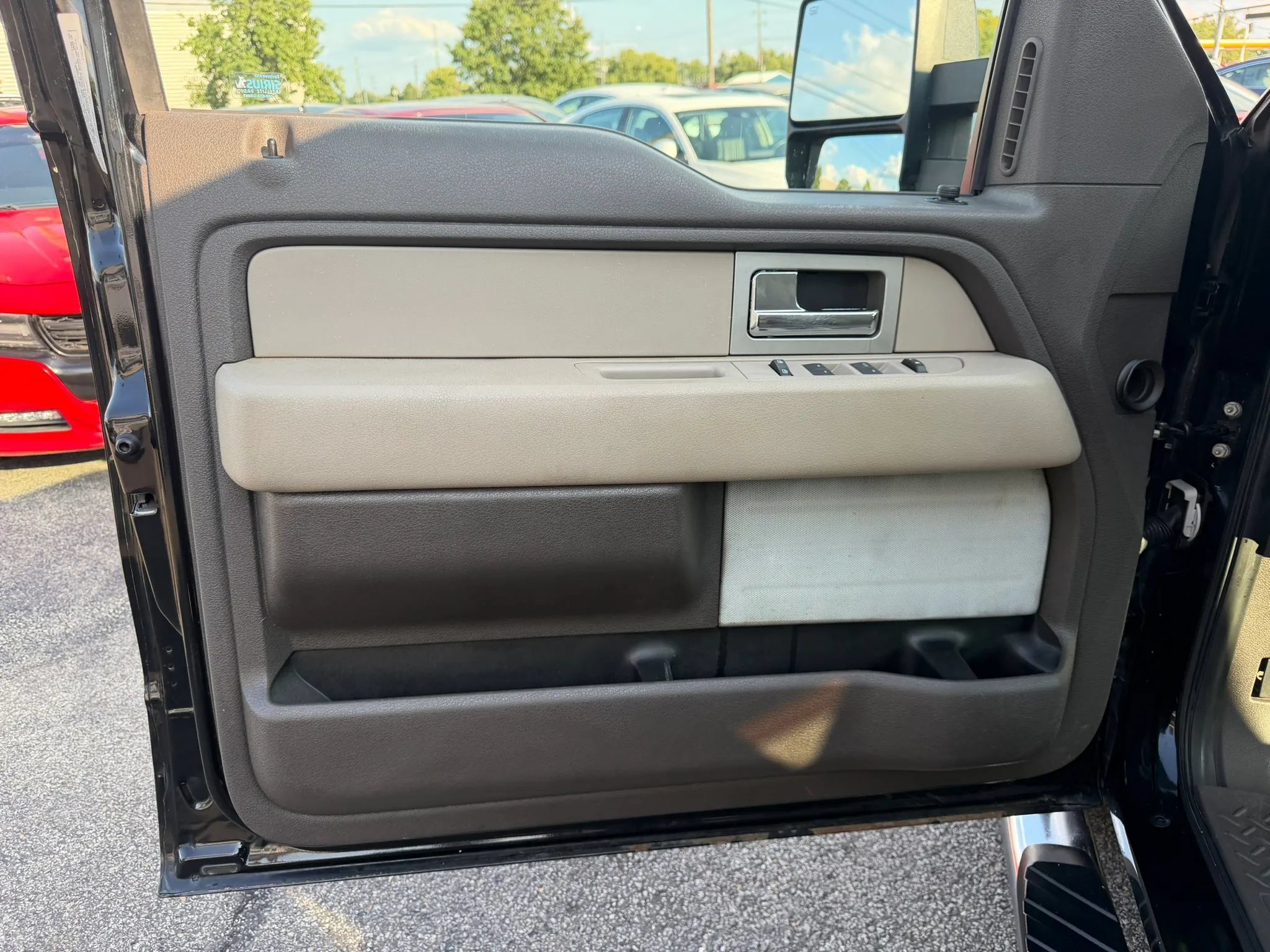 Used 2009 Ford F150 XLT AWD/4WD image 12