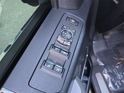 Used 2017 Ford F350 Platinum w/ Platinum Ultimate Package image 18